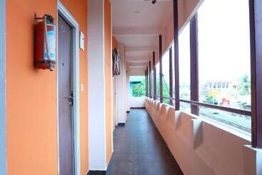 هتل A K Residency