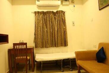 هتل A K Residency