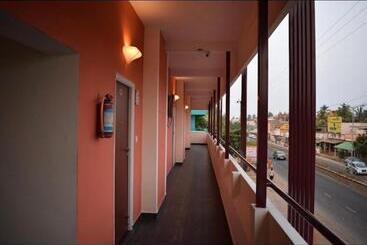 هتل A K Residency