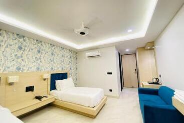 هتل Holiday Grand Unit A Fabebo Group