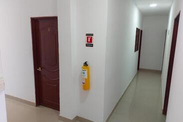 هتل London Con Parqueadero