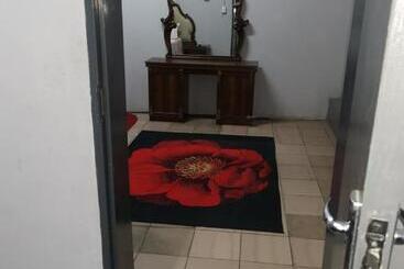 هتل Lovers Way Guest House