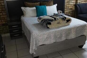 酒店 Lovers Way Guest House