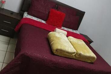 هتل Lovers Way Guest House