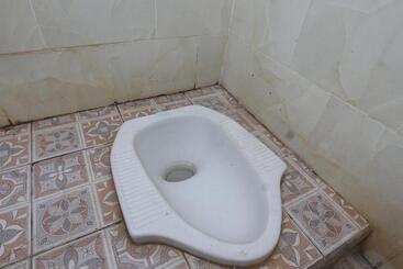 בית מלון כפרי Oyo Life 93154 White Kos Jenggala
