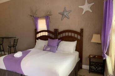 هتل Rolles Place Cabanas