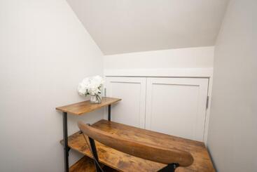 پانسیون Copperwood Cozy Cellar