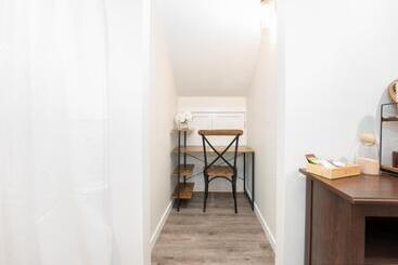 پانسیون Copperwood Cozy Cellar