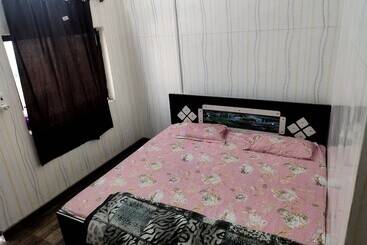 ペンション Shiva Guest House