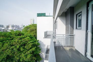 Saltstayz Hotel Huda City Centre