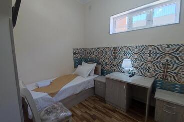 تختخواب و صبحانه Boutique Hotel Al Adl