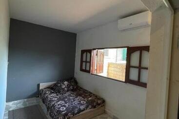 تختخواب و صبحانه La Maison Des Rives