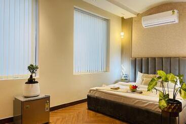 تختخواب و صبحانه Premium Suites In Malviya Nagar