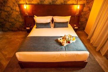 Fourteen Hotel Ain Sebaa