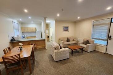 هتل Mary Mackillop Heritage Centre