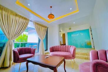 هتل The Address