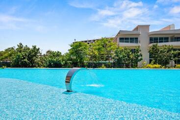 هتل Turquoise Waters @ Maritima Golf 2j