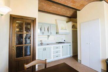Isa Il Casale Di Donoratico, Residence With Swimming Pool