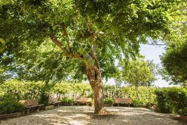 Il Casale Di Donoratico, Residence With Swimming Pool