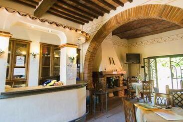 Il Casale Di Donoratico, Residence With Swimming Pool
