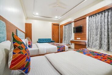 پانسیون Fabhotel Hk Villa