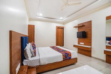 پانسیون Fabhotel Hk Villa