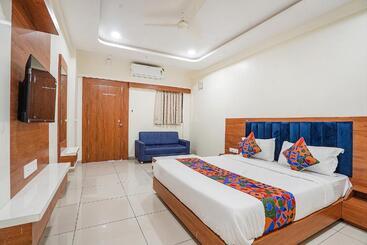 پانسیون Fabhotel Hk Villa