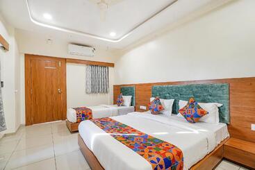 پانسیون Fabhotel Hk Villa