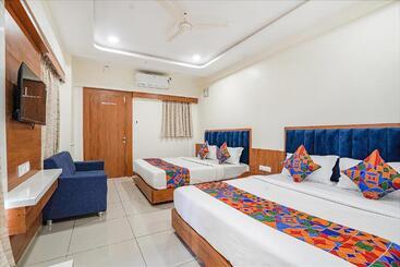 پانسیون Fabhotel Hk Villa