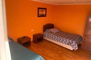 پانسیون Hostal Uribe