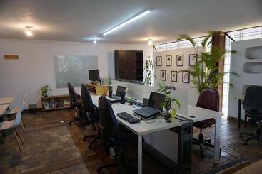 پانسیون Hostel B