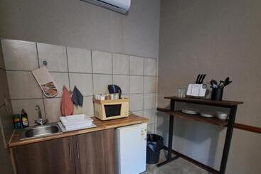 پانسیون Morgenbos Guesthouse