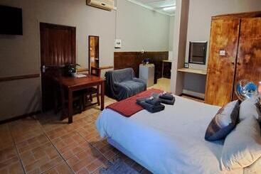 پانسیون Morgenbos Guesthouse