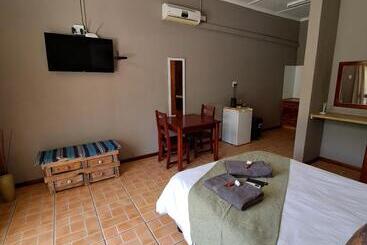 پانسیون Morgenbos Guesthouse