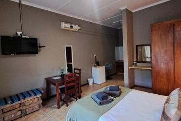 پانسیون Morgenbos Guesthouse
