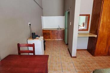 پانسیون Morgenbos Guesthouse