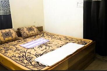 پانسیون Paying R.b Guesthouse