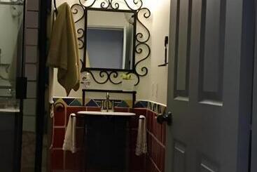 پانسیون The Hideaway Vacation Condos