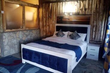 پانسیون Zayin Resort
