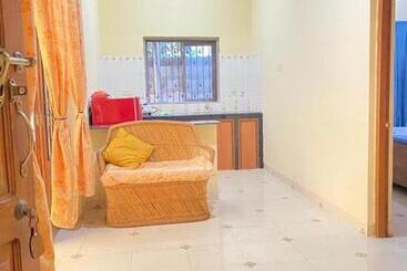 Remmys Place Candolim