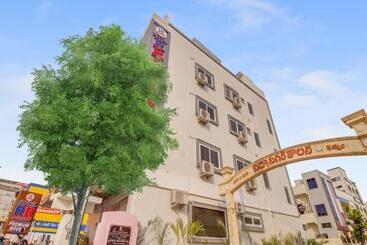 هتل Rr Residency