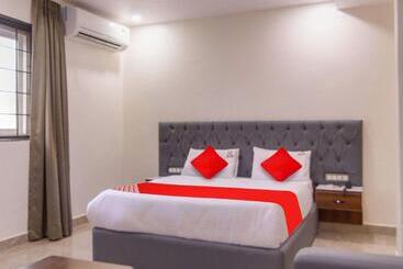 هتل Rr Residency