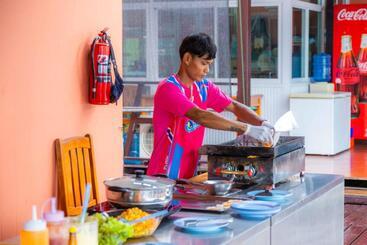 เดอะวอเตอร์ปาร์ครีสอร์ท  The Water Park Resort