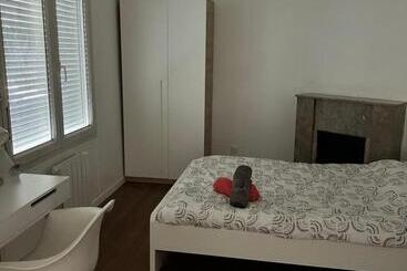 هاستل Chambre 12m2 Vue Jardin Centre Ville Massy