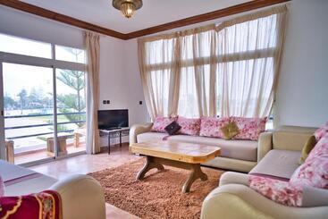 هاستل Oualidia Surfhouse