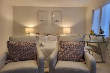 تختخواب و صبحانه New Luxury Home