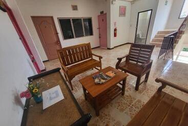 هتل Home One Love Ayutthaya Main Zone By Baan One Love Group