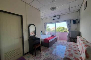هتل Home One Love Ayutthaya Main Zone By Baan One Love Group