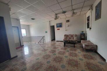 هتل Home One Love Ayutthaya Main Zone By Baan One Love Group