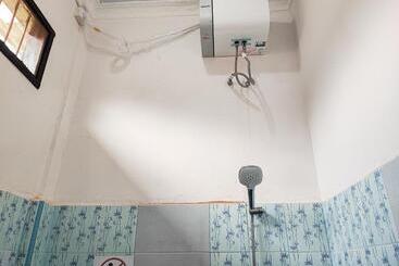 בית מלון כפרי Reddoorz Plus Syariah Near Simpang Rimbo Jambi